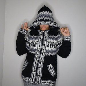 TRIBUAL KNIT SWEATER